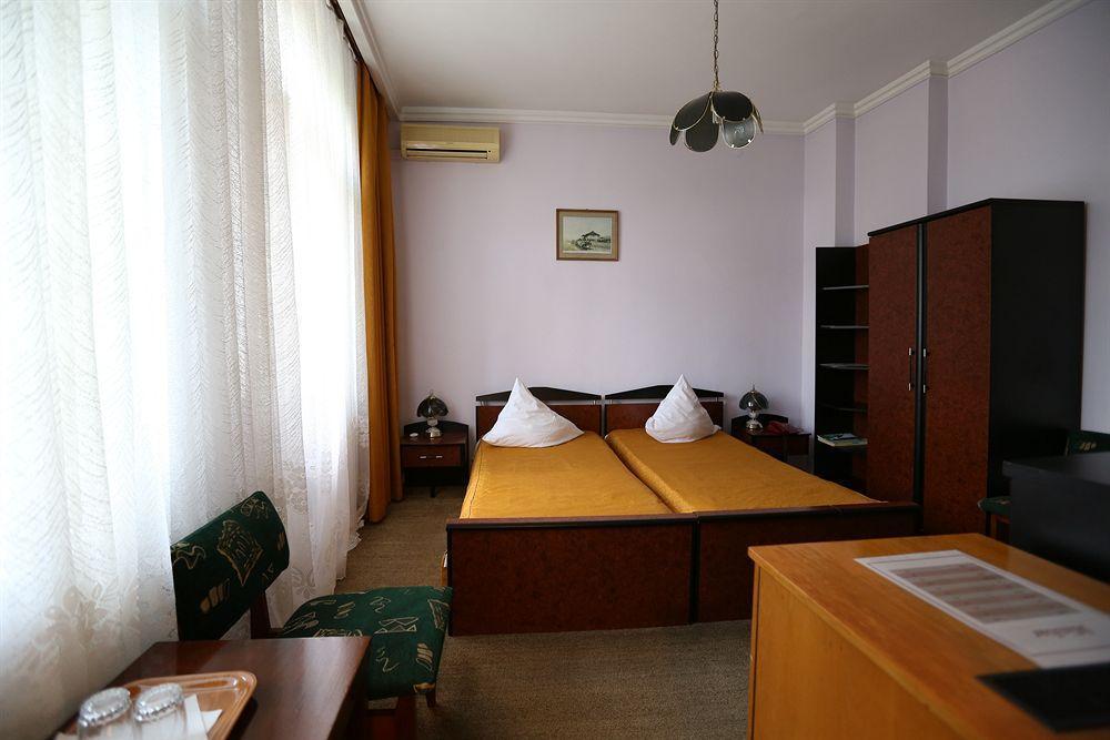 Hotel Banat Bukurešť Exteriér fotografie